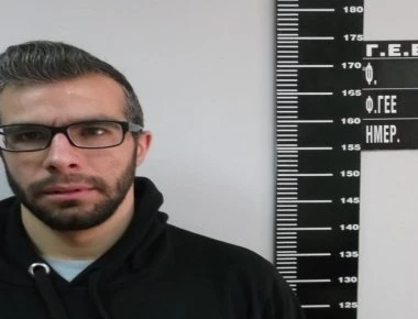 Αγρίνιο: Οργή για τον… χαμογελαστό Δ. Ματζαβίνο που συνελήφθη για αποπλάνηση ανηλίκων (φωτό, βίντεο)